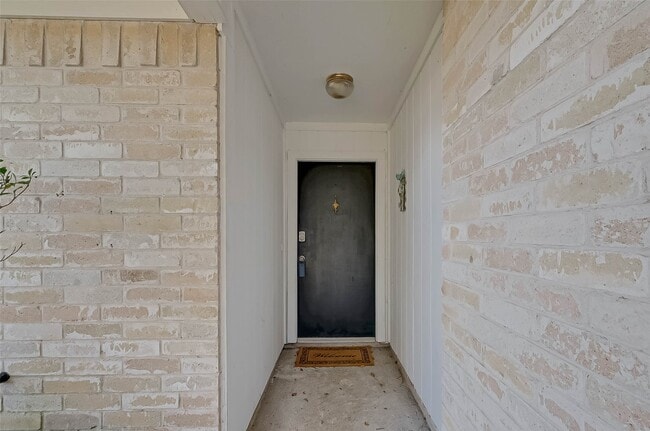 Building Photo - 1003 Shadow Mountain Dr