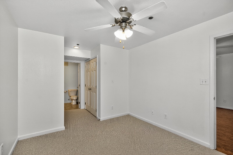 Building Photo - 858 Malabu Dr