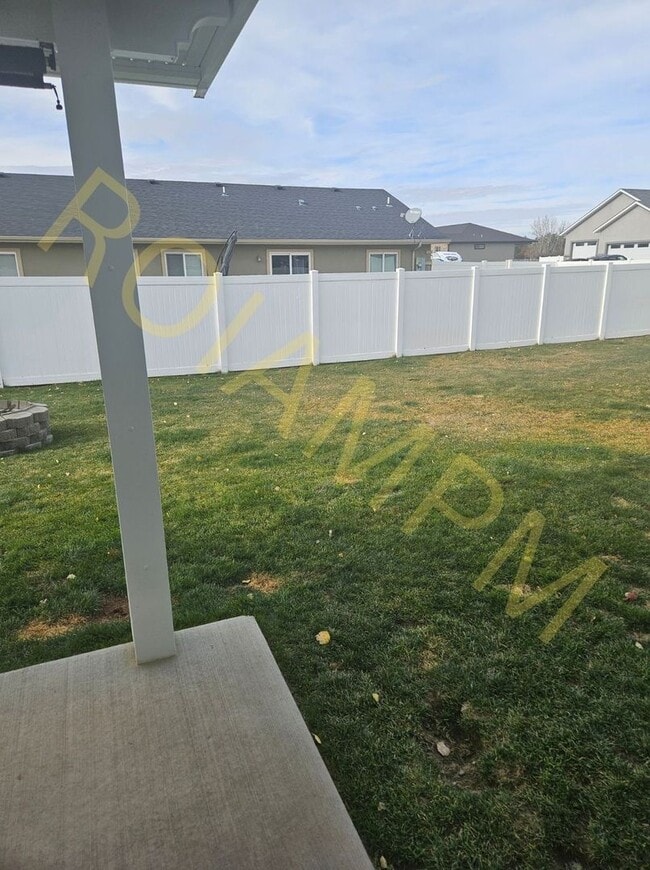 Building Photo - Spacious 3-Bed, 2-Bath Home with Bonus Room – Heyburn, ID