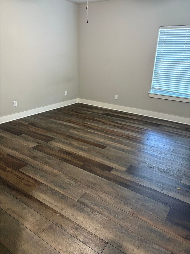 Building Photo - BEAUTIFUL HOME IN GREAT LOCATION!
