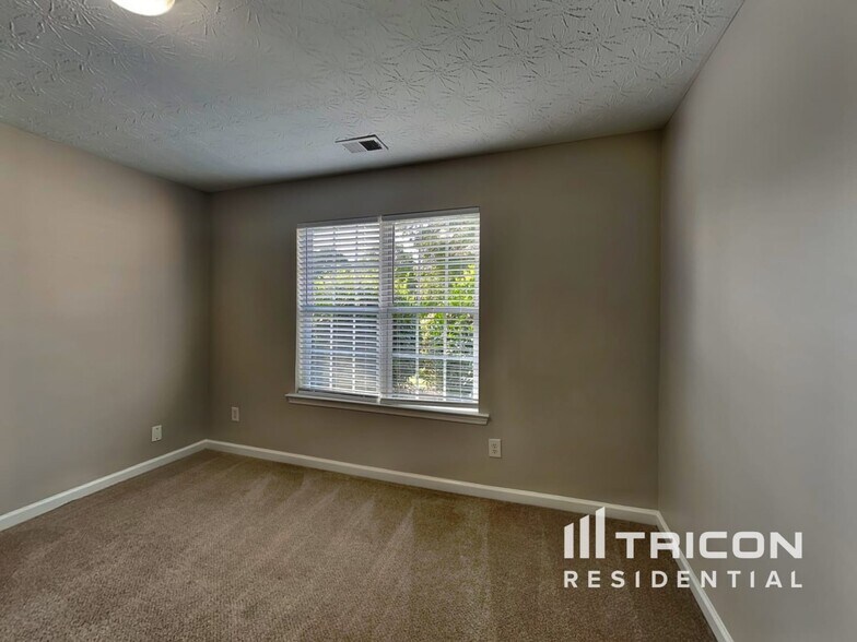 Building Photo - 5545 Amber Cove Way