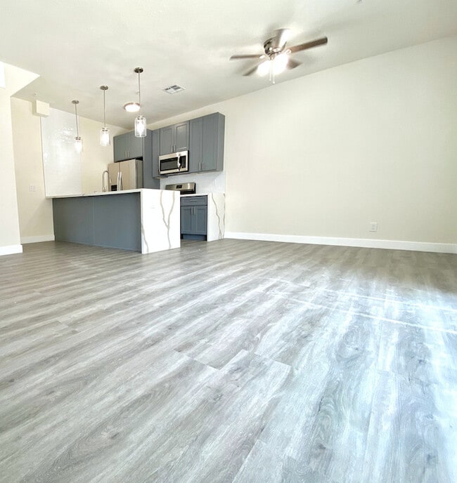 Building Photo - Hazeltine Terrace