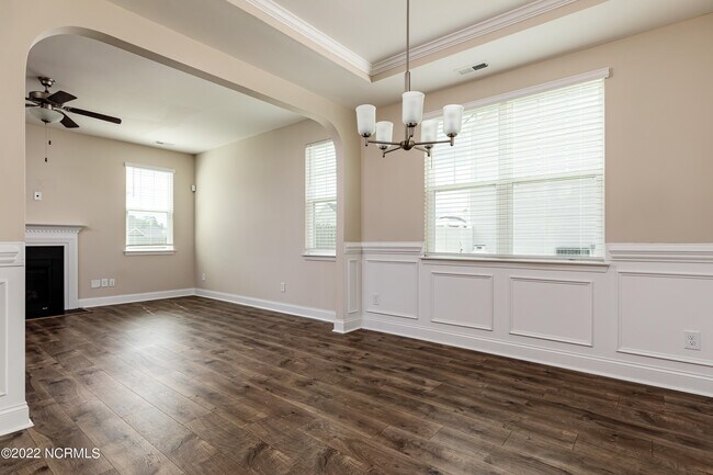 Building Photo - 290 Brentmoor Dr