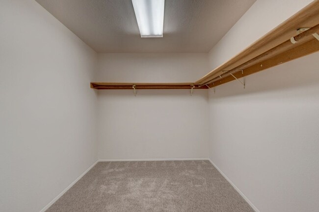 Building Photo - Waterfront Condo with 2 car garage