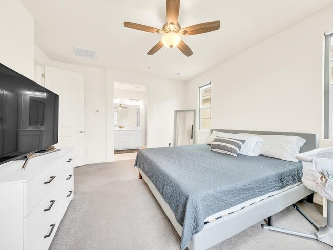 Building Photo - Beautiful 2019 Built 3 bedrooms 2.5 bath!