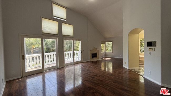 Building Photo - 4312 Park Verdi