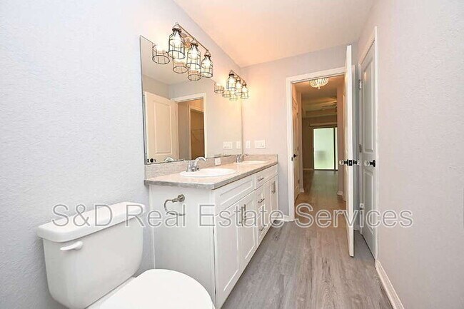 Building Photo - 5662 Tower Palms Ln