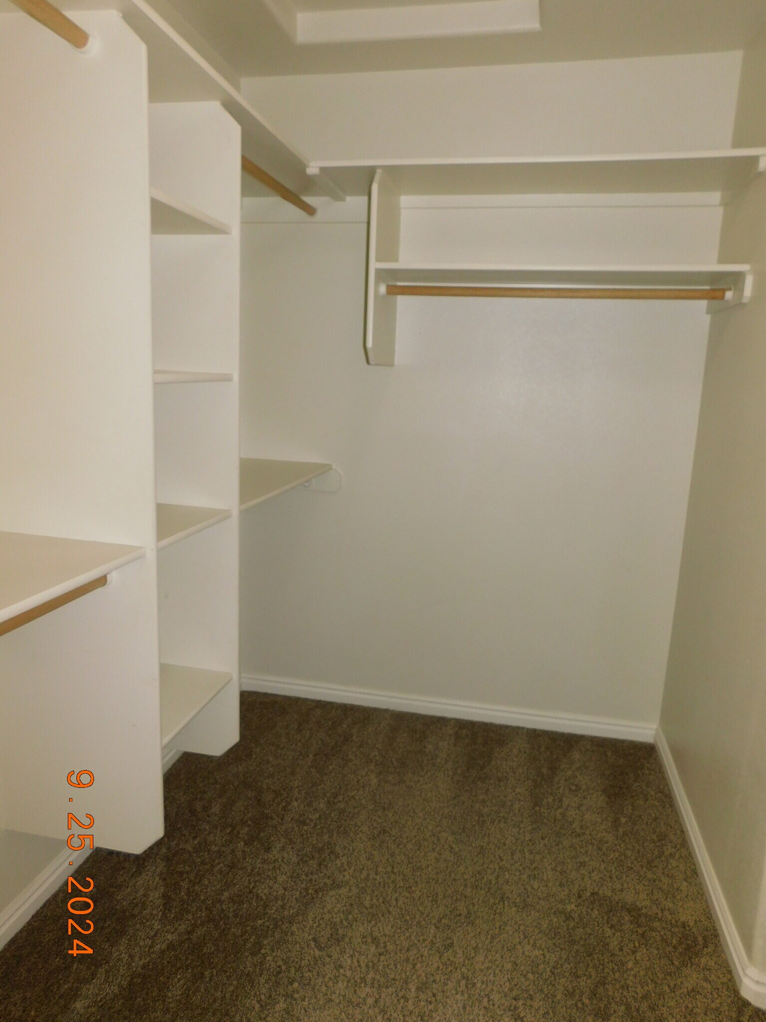 Master Walk in Closet - 5282 N Schumann Ave