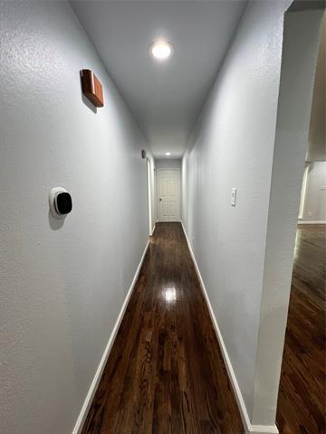 Building Photo - 1720 Plummer Dr
