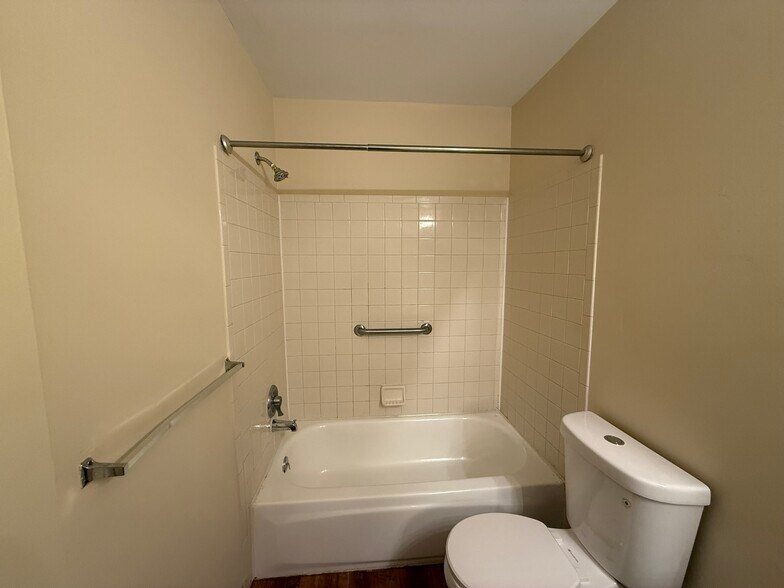 Building Photo - 1257 Oxford Manor Ct