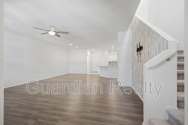 Building Photo - 2879 Cabrillo Terrace St