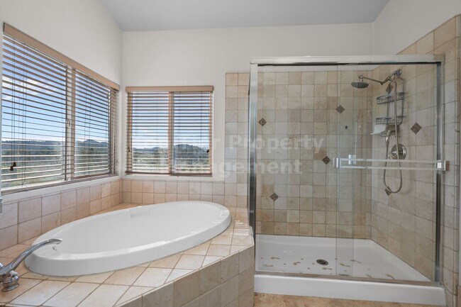 Building Photo - Beautiful 4 bed, 3 bath, 2,726 sqft House in Peaceful San Marcos Neighborhood - Available NOW