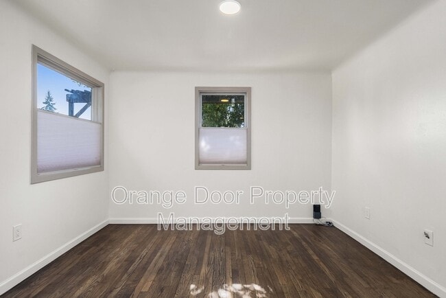 Building Photo - 4512 N Orchard St