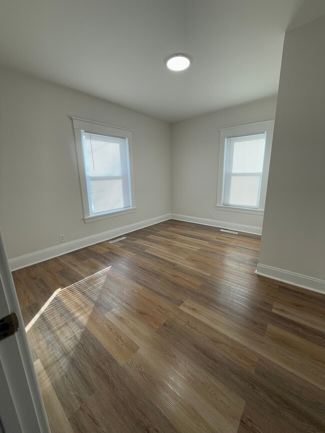 Building Photo - 1023 S 25th St