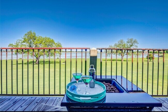 Building Photo - 1916 Signal Ridge Pl