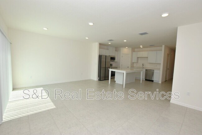 Building Photo - 3913 Academia Ave