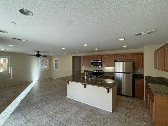 Building Photo - 1425 Silverberry Ln