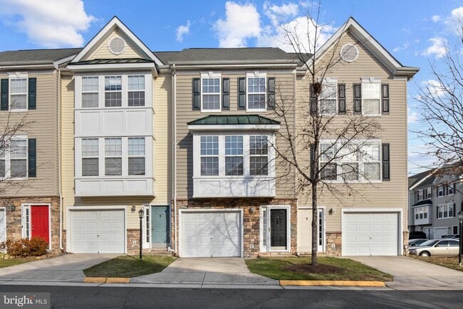 Building Photo - 22941 Fontwell Square