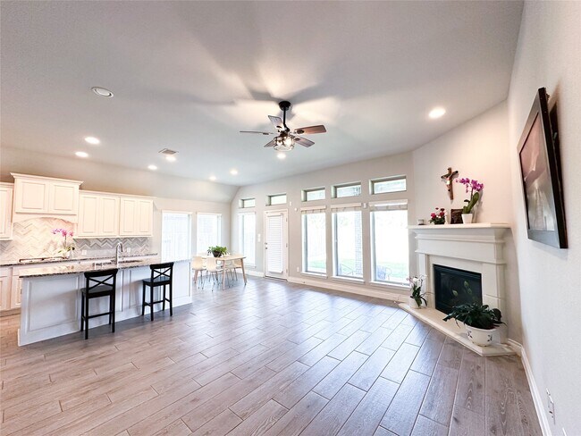 Building Photo - 15 Eden Hollow Ln