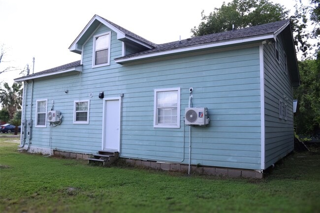 Building Photo - 7301 Avenue K Ave