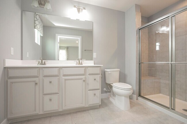 Building Photo - 711 Cottage Dr