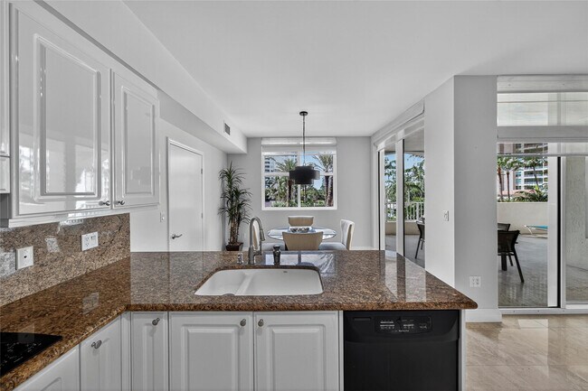 Building Photo - 3700 S Ocean Blvd