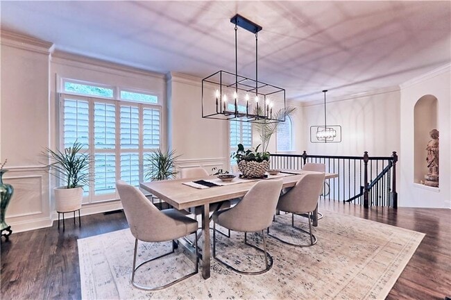 Building Photo - 5569 Julian Pl