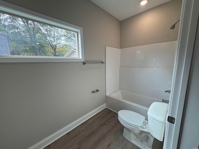 Building Photo - 815 Ellis St