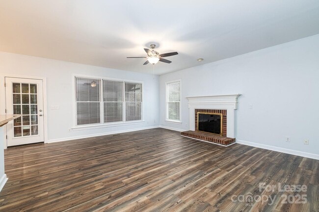 Building Photo - 5238 Downing Creek Dr