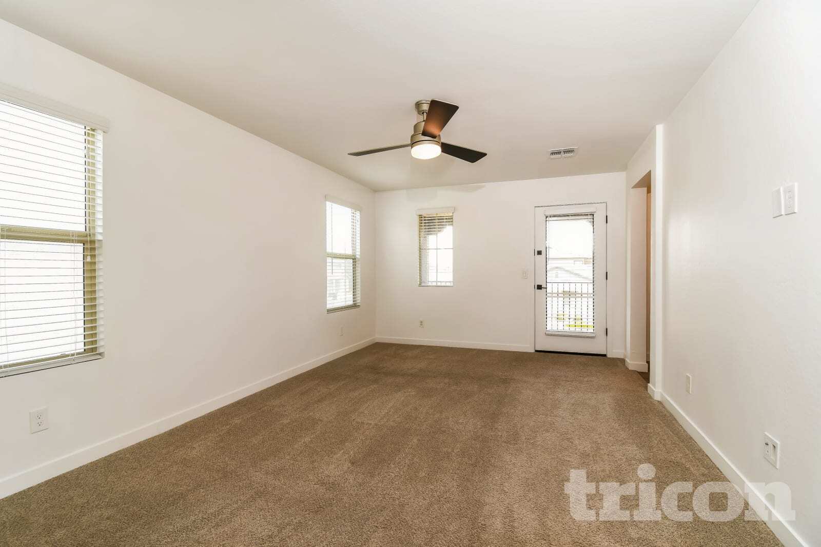 Building Photo - 4764 S Mole