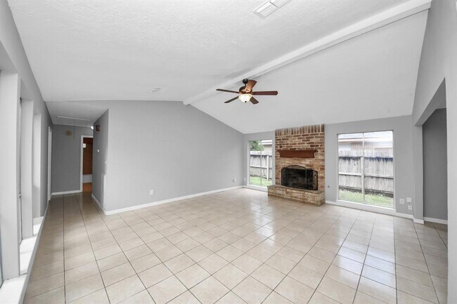 Building Photo - 2622 Heather Knoll Dr