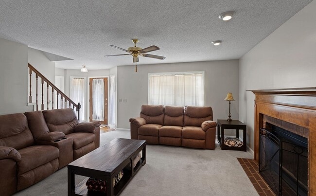 Building Photo - 624 Wimbledon Dr