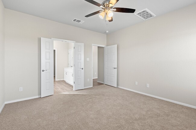 Building Photo - Great Condition Single Story Kyle Home