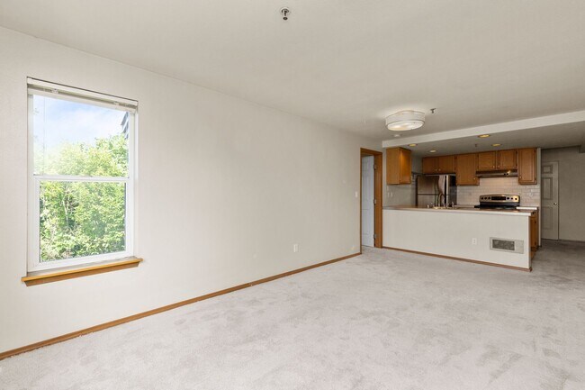 Building Photo - 3901 Fremont Ave N