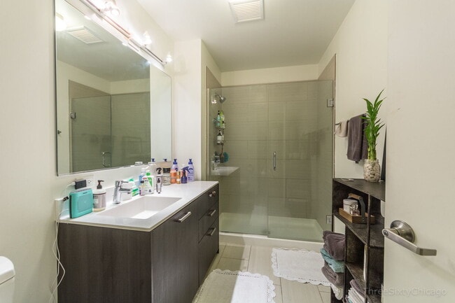 Building Photo - 1345 S Wabash Ave