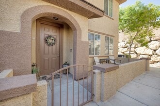Building Photo - FULLY FURNISHED 2 BEDROOM CONDO IN THE NW WITH ATTACHED 2 CAR GARAGE