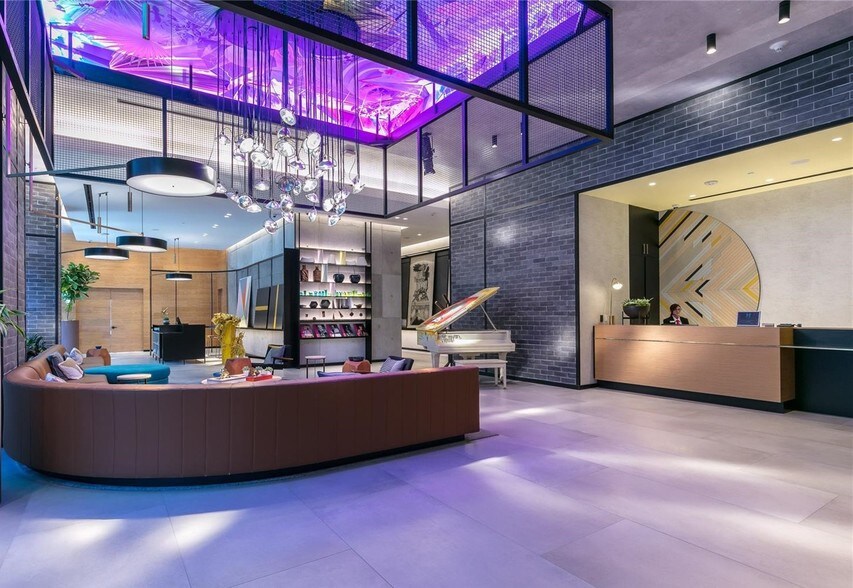 Building Photo - 121 NE 34th St