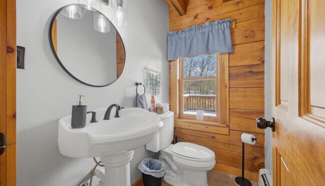 Building Photo - 241 Campbell Rd