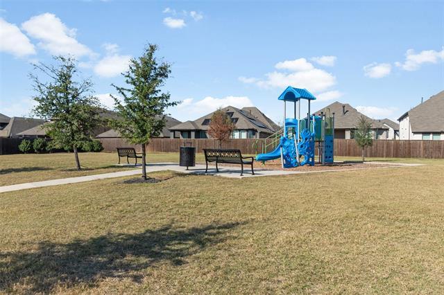 Building Photo - 1413 Lake Grove Dr