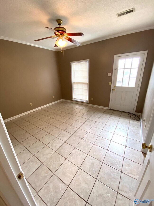 Building Photo - 8136 Oldfield Rd SW