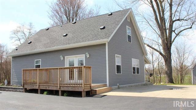 Building Photo - 1008 W Oak St