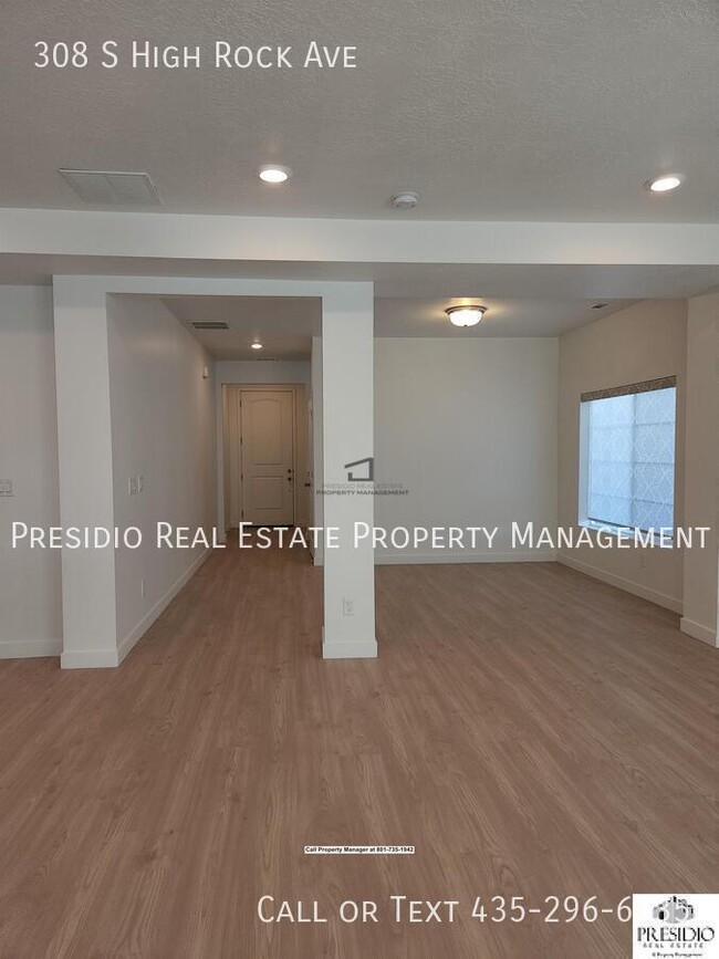 Building Photo - 308 S High Rock Ave