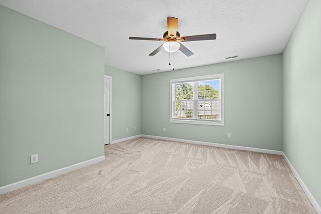 Building Photo - Four Bed Brandywine Home Available Now