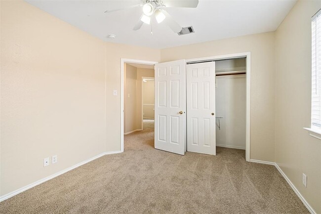 Building Photo - 2205 Romeo Dr