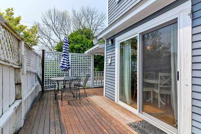 Building Photo - WINTER RENTAL: Changes In Latitude (Dogs Welcome!)
