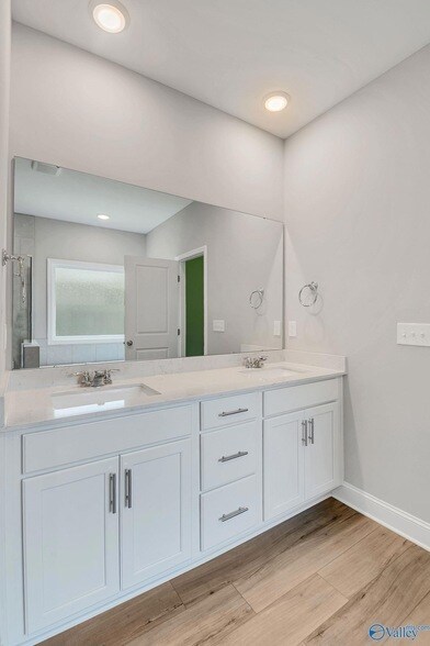 Building Photo - 147 Ivy Vine Dr