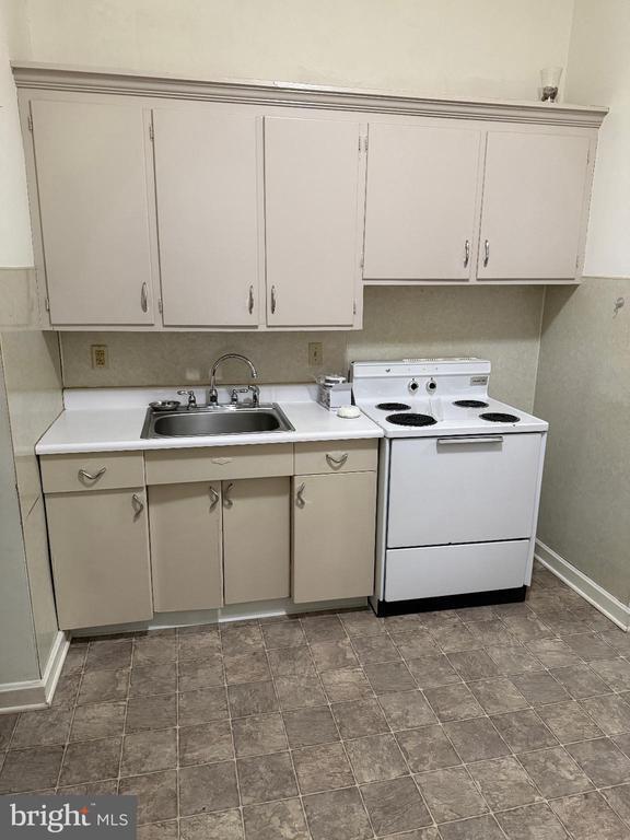 Building Photo - 232 W Main St