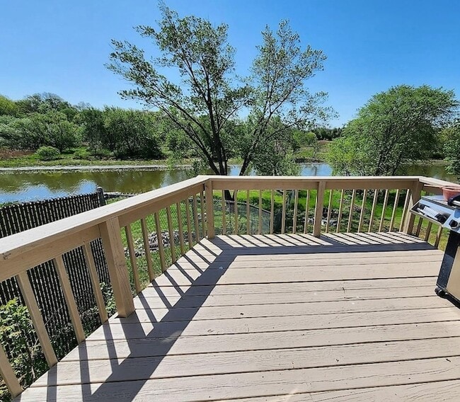 Building Photo - 4717 Willow Dr