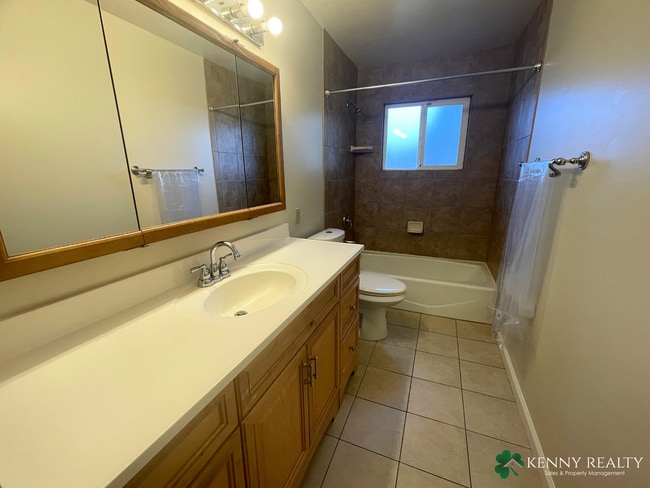 Building Photo - Spacious Four Bedroom Home in Westborough Neighborhood in South San Francisco