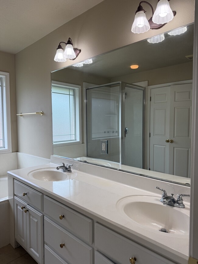 Building Photo - 223 Karten Ln